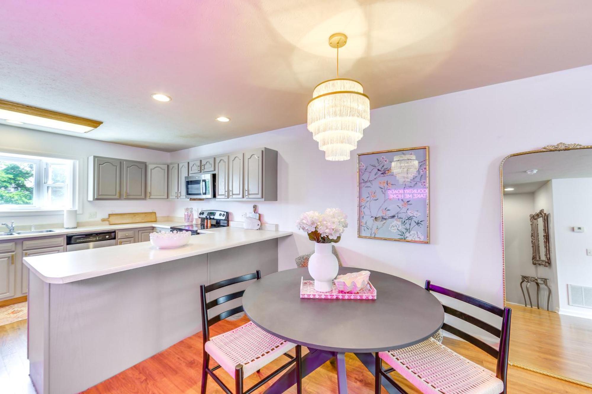 Chic Morgantown Vacation Rental - 2 Mi To Wvu! Exteriör bild