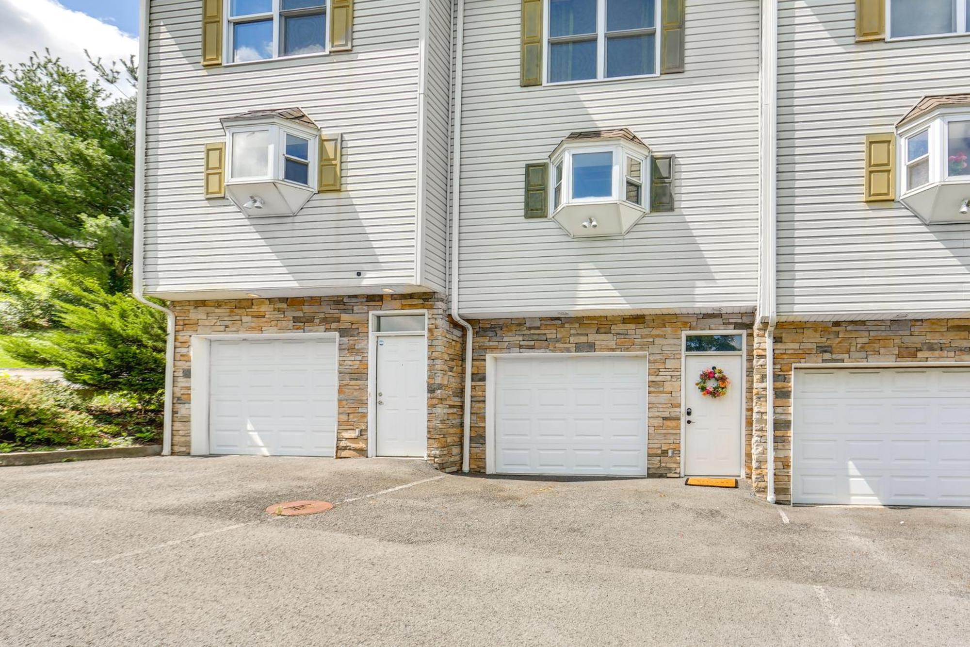 Chic Morgantown Vacation Rental - 2 Mi To Wvu! Exteriör bild